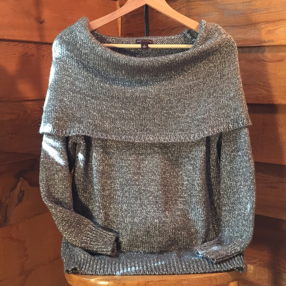 Lovely Dana Buchman Sweater